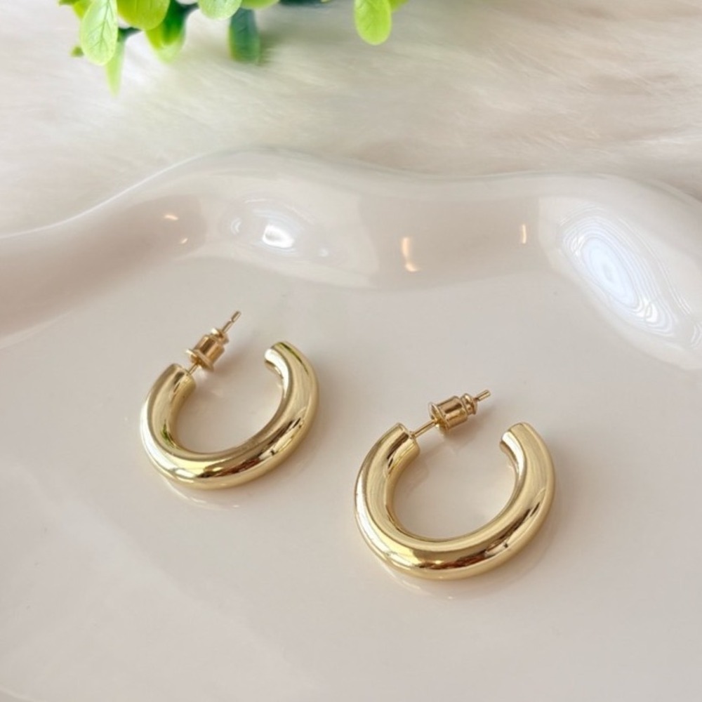 Classic Gold Chunky‎ Hoop Earrings